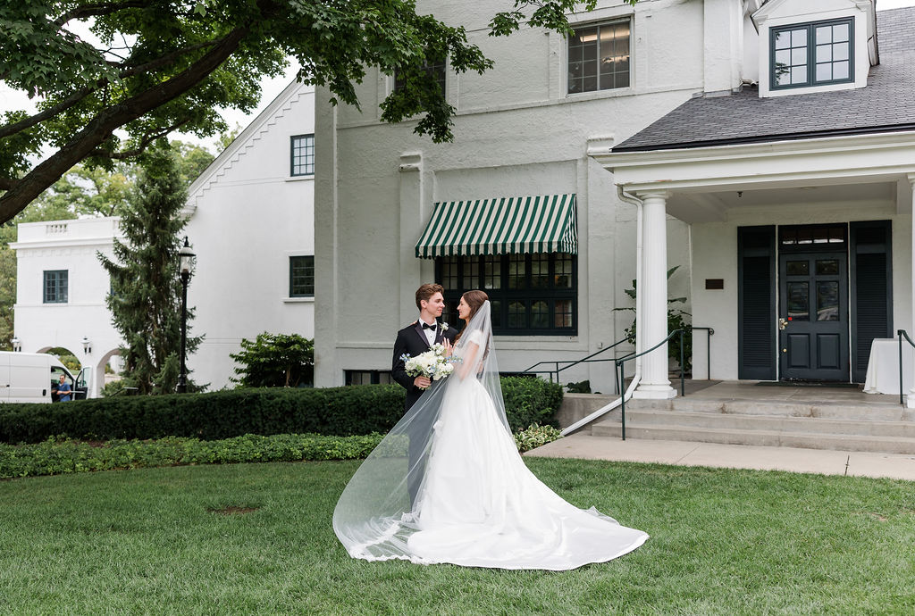 Woodstock Club Indianapolis Outdoor Wedding Photography